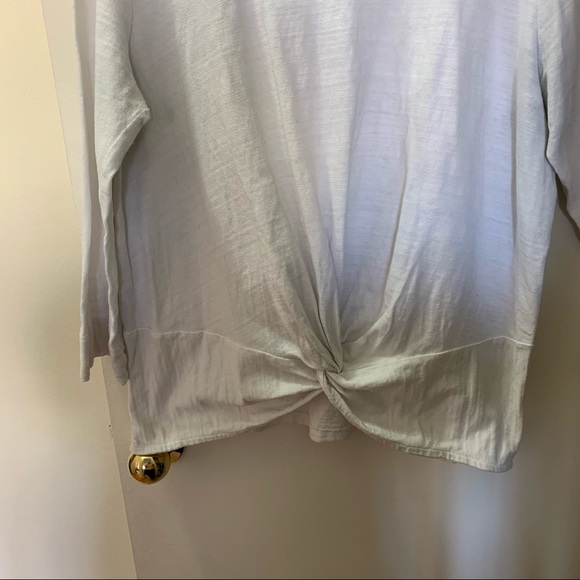 2 for $15‼️ White 3/4 Sleeve Shirt w/ Twist Detail Hem - Loft - Picture 4 of 8